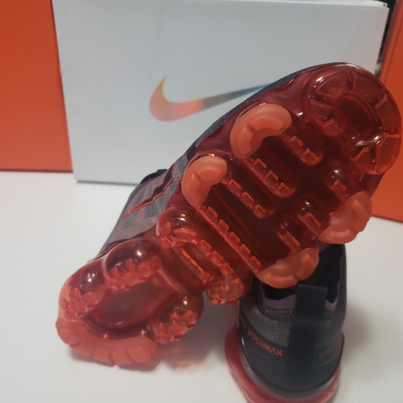 Nike Vapormax - Picture 4 of 4